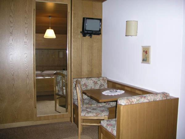 פוצה די פאסה Hotel Garni Soreie חדר תמונה