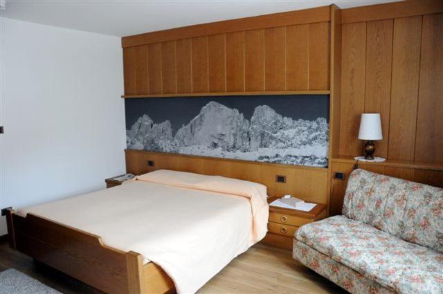 פוצה די פאסה Hotel Garni Soreie מראה חיצוני תמונה