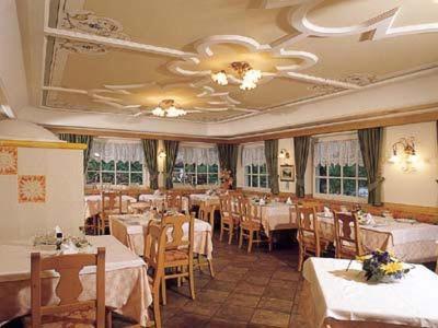 פוצה די פאסה Hotel Garni Soreie מראה חיצוני תמונה