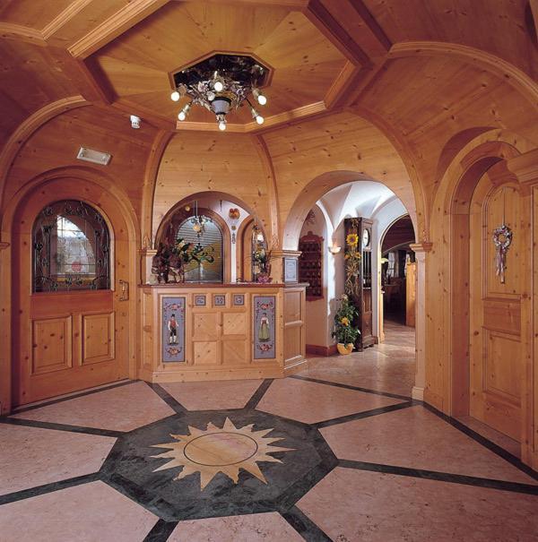 פוצה די פאסה Hotel Garni Soreie מראה חיצוני תמונה