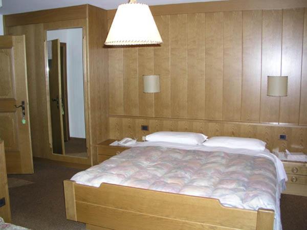 פוצה די פאסה Hotel Garni Soreie מראה חיצוני תמונה