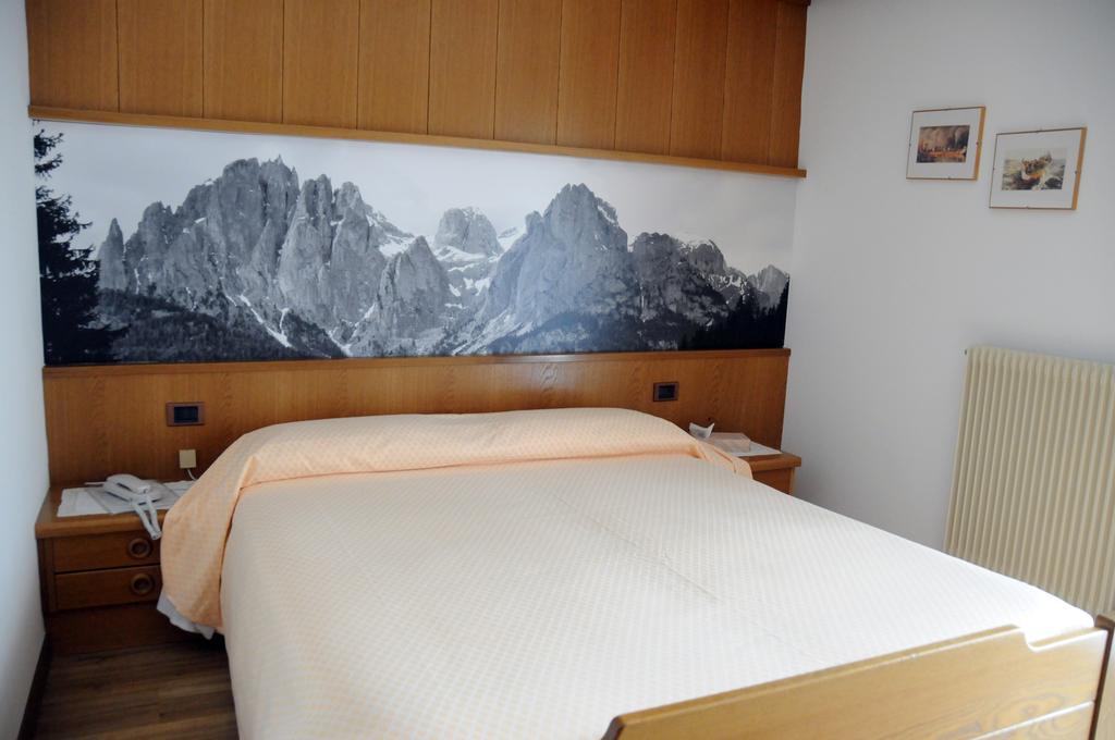 פוצה די פאסה Hotel Garni Soreie מראה חיצוני תמונה