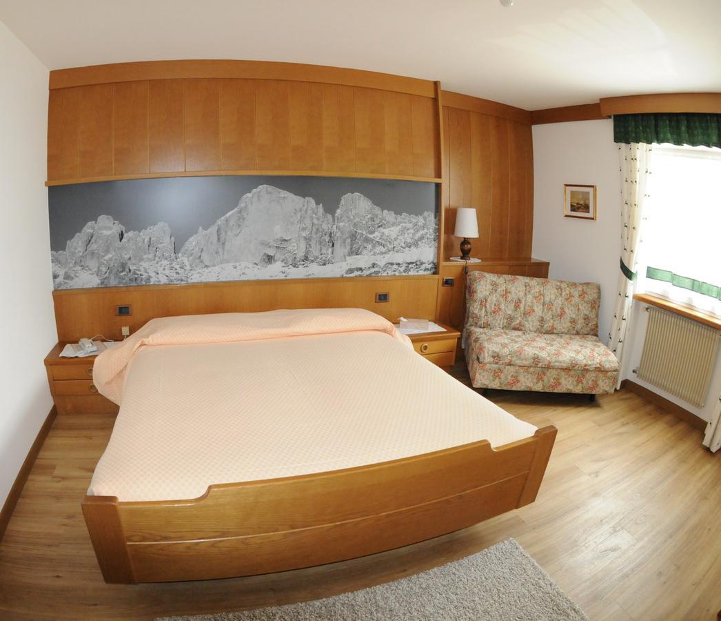 פוצה די פאסה Hotel Garni Soreie מראה חיצוני תמונה