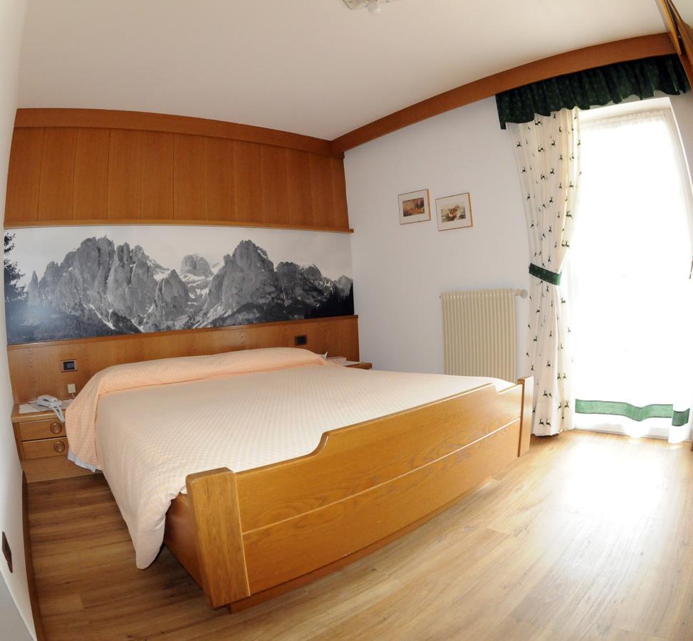 פוצה די פאסה Hotel Garni Soreie מראה חיצוני תמונה