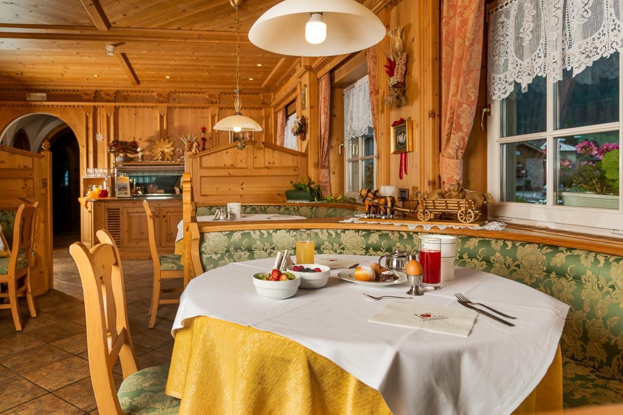 פוצה די פאסה Hotel Garni Soreie מראה חיצוני תמונה